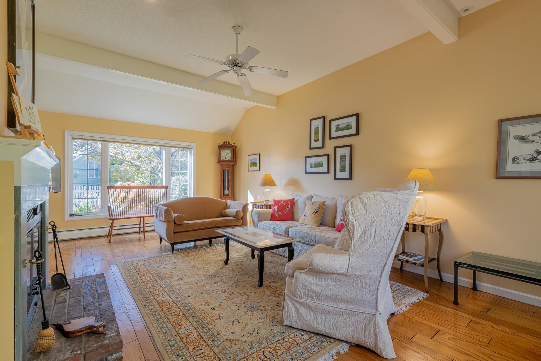 154 Kestrel Court Manchester, VT 05254 - Photo 3 of 33