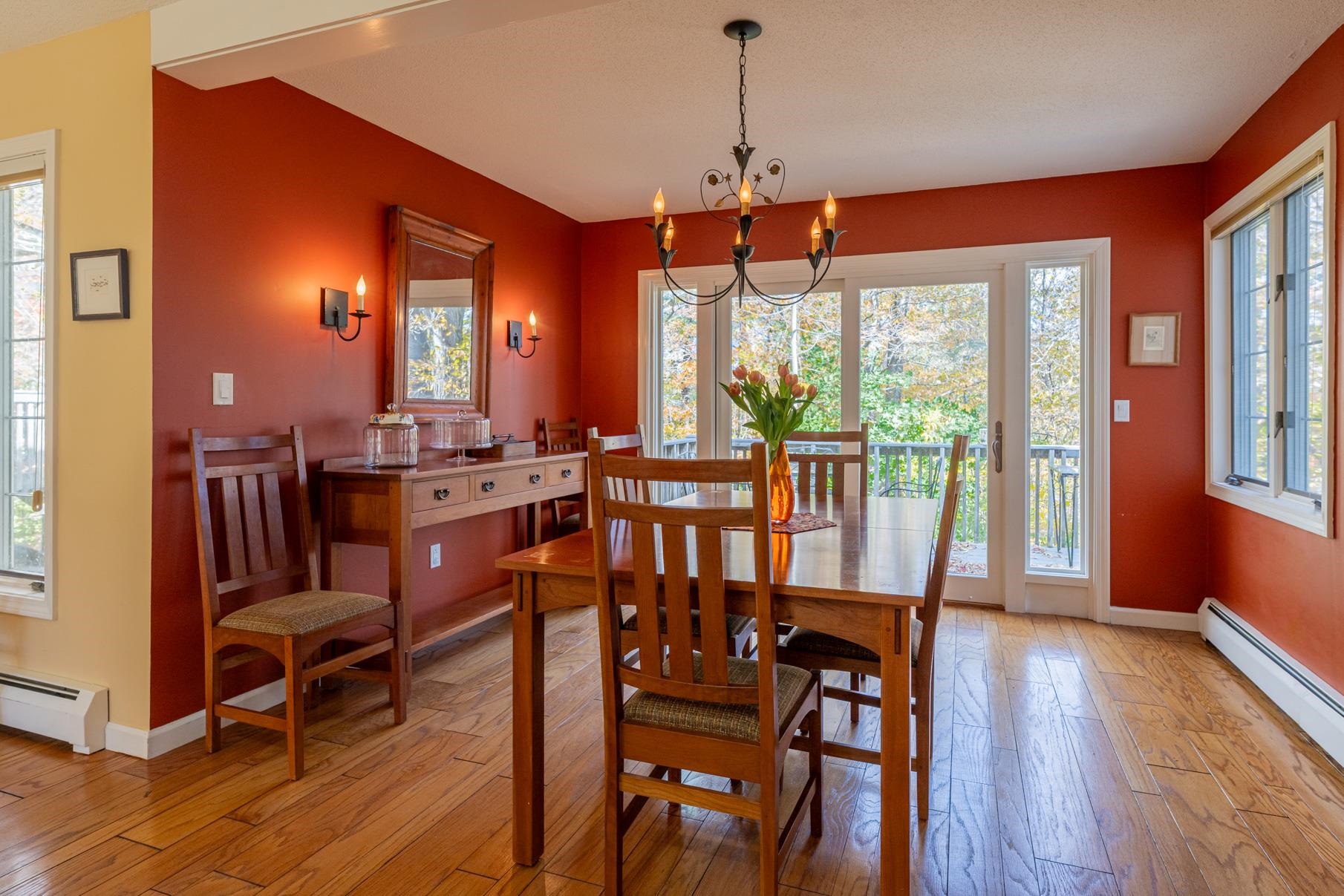 154 Kestrel Court Manchester, VT 05254 - Photo 6 of 33