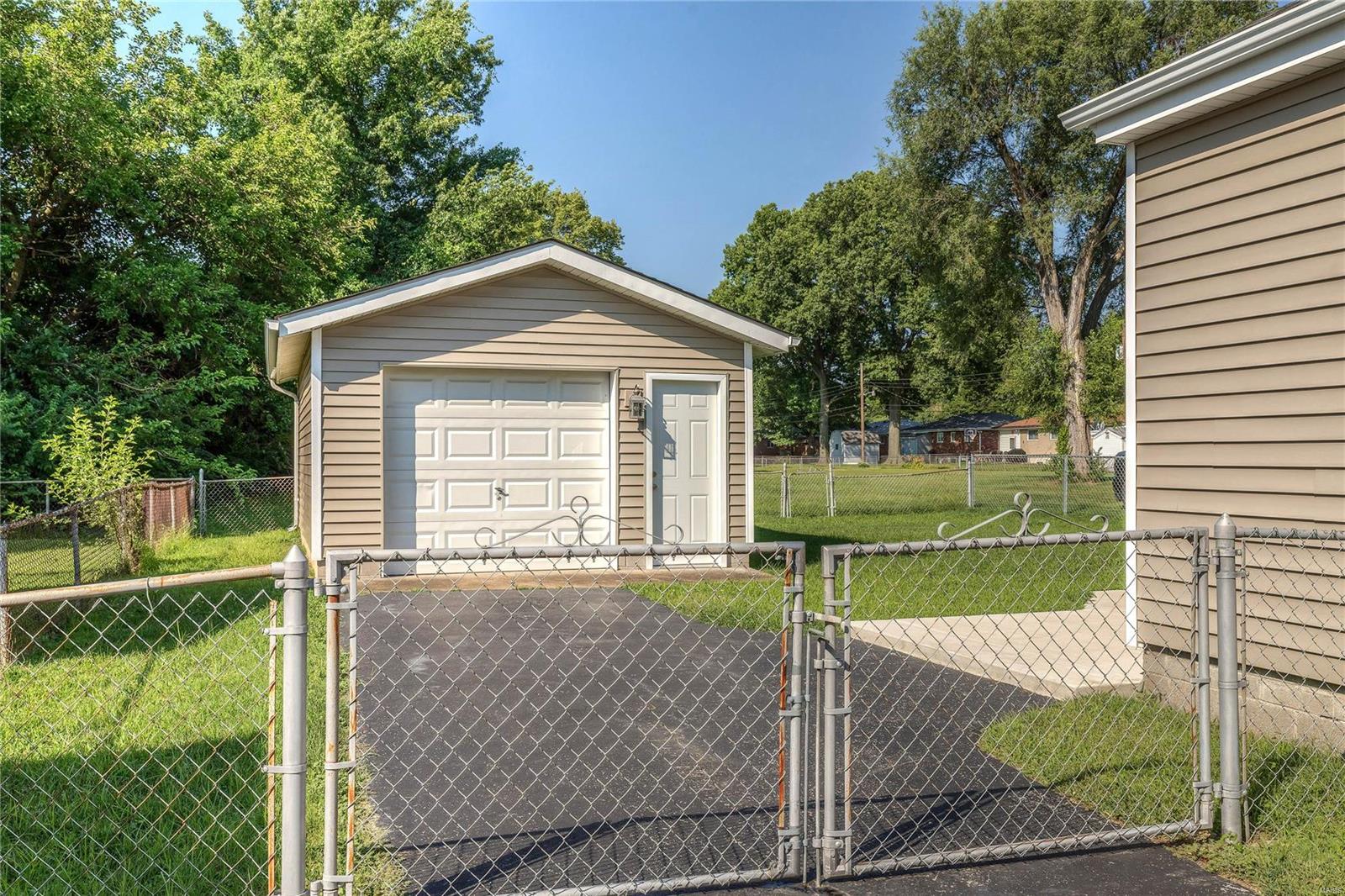 3920 Weber Road St. Louis, MO 63123 - Photo 13 of 15