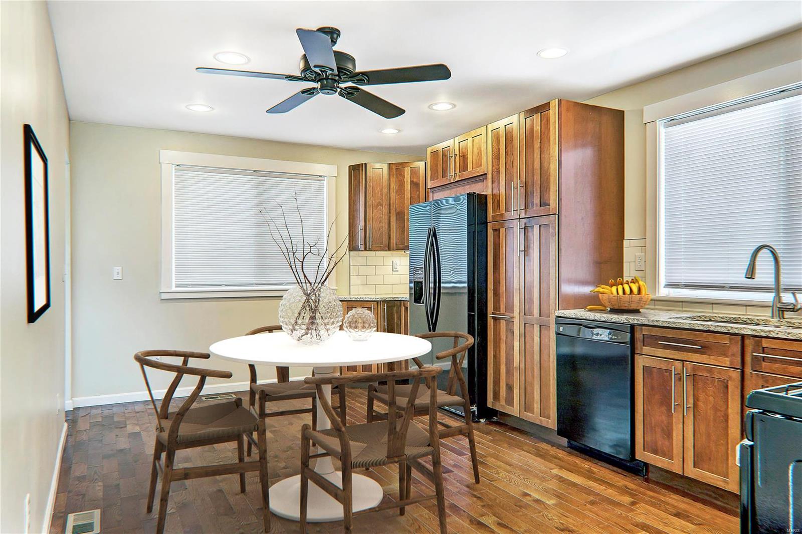 3920 Weber Road St. Louis, MO 63123 - Photo 3 of 15