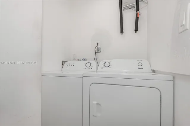 $680,000 | 200 Southwest 69th Terrace, Pembroke Pines, FL 33023