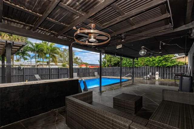 $680,000 | 200 Southwest 69th Terrace, Pembroke Pines, FL 33023