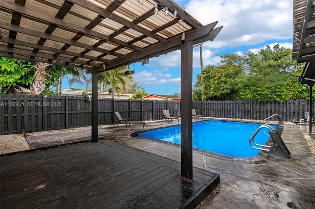 $680,000 | 200 Southwest 69th Terrace, Pembroke Pines, FL 33023