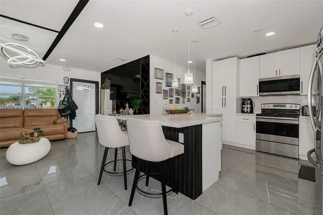 $680,000 | 200 Southwest 69th Terrace, Pembroke Pines, FL 33023