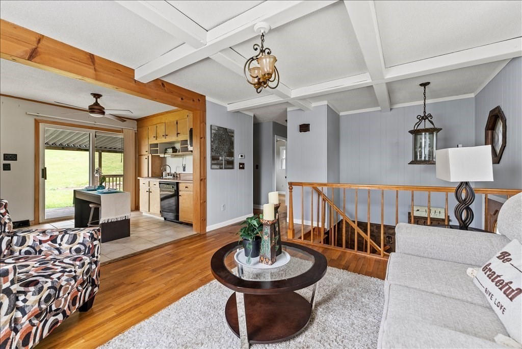 207 Labelle Street West Springfield, MA 01089 - Photo 6 of 37 Gallery Image 6