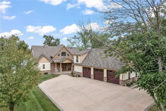 $1,999,000 | 107 Harbor Point, Gallatin, MO 64640