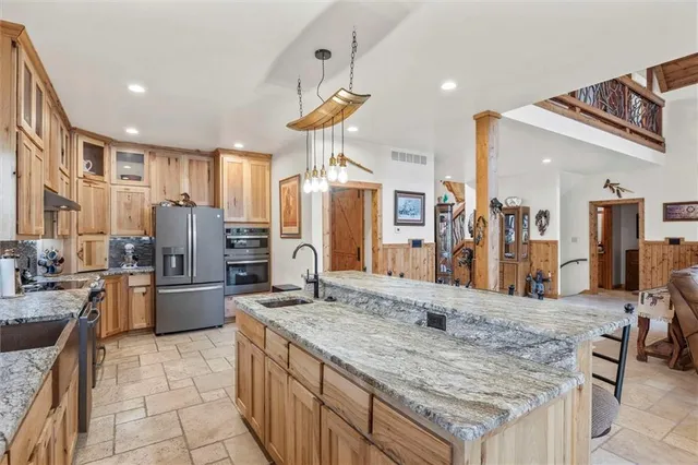 $1,999,000 | 107 Harbor Point, Gallatin, MO 64640