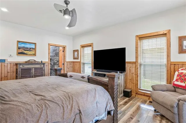 $1,999,000 | 107 Harbor Point, Gallatin, MO 64640