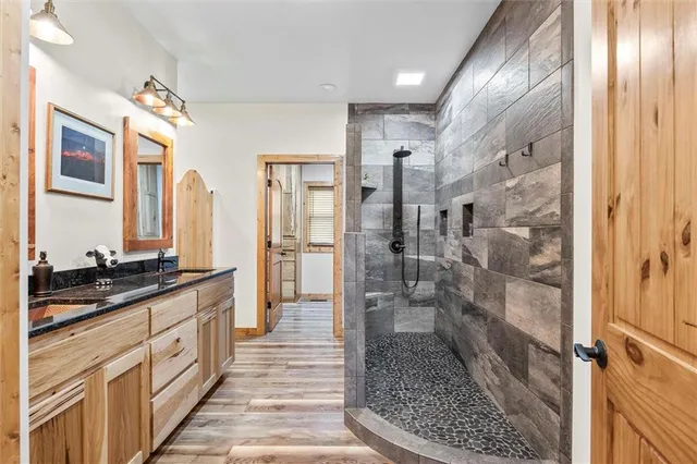 $1,999,000 | 107 Harbor Point, Gallatin, MO 64640