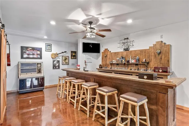 $1,999,000 | 107 Harbor Point, Gallatin, MO 64640