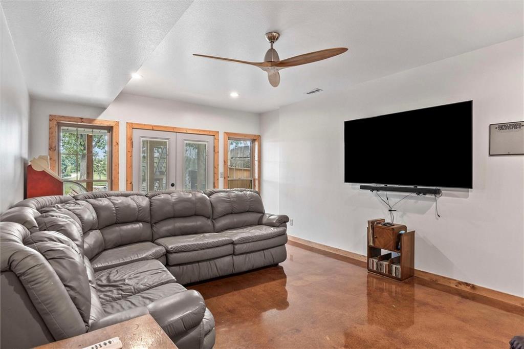 107 Harbor Point Gallatin, MO 64640 - Photo 43 of 61