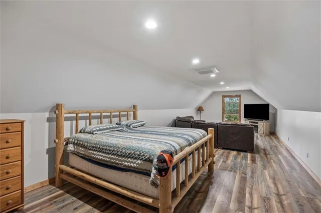 $1,999,000 | 107 Harbor Point, Gallatin, MO 64640