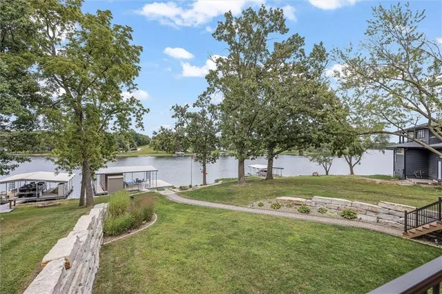 $1,999,000 | 107 Harbor Point, Gallatin, MO 64640