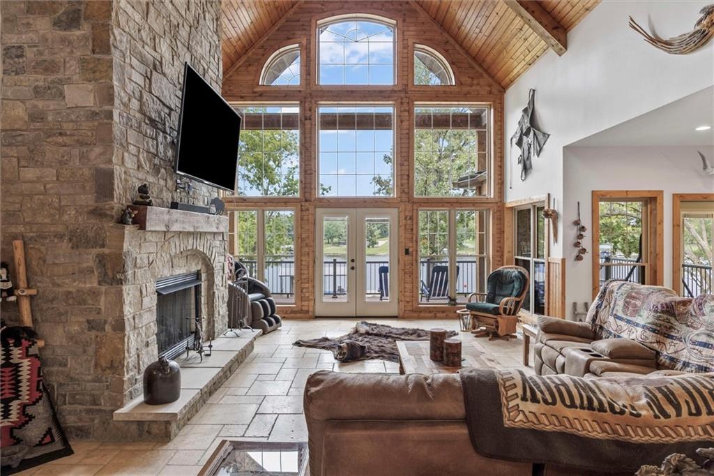 107 Harbor Point Gallatin, MO 64640 - Photo 5 of 61