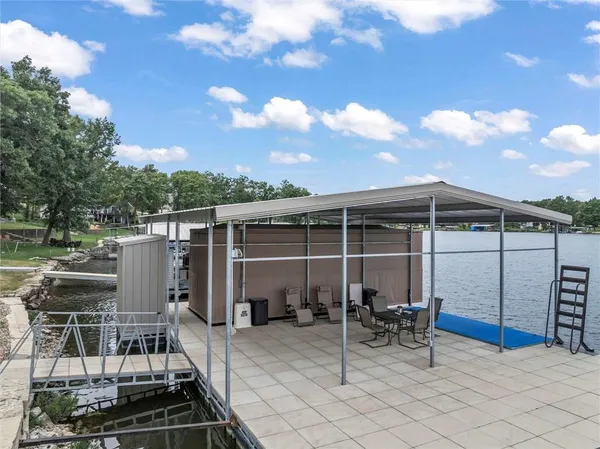 $1,999,000 | 107 Harbor Point, Gallatin, MO 64640