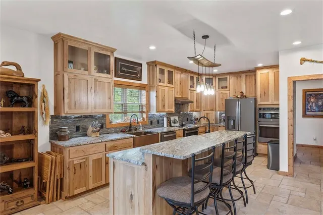 $1,999,000 | 107 Harbor Point, Gallatin, MO 64640