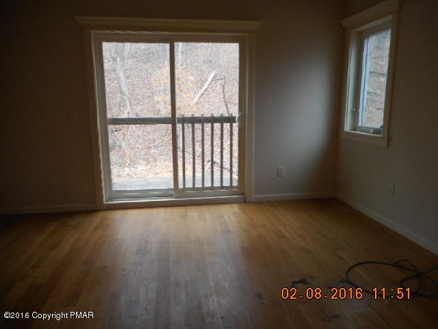 5990 Decker Road Bushkill, PA 18324 - Photo 9 of 11 073 (640x480) (2)