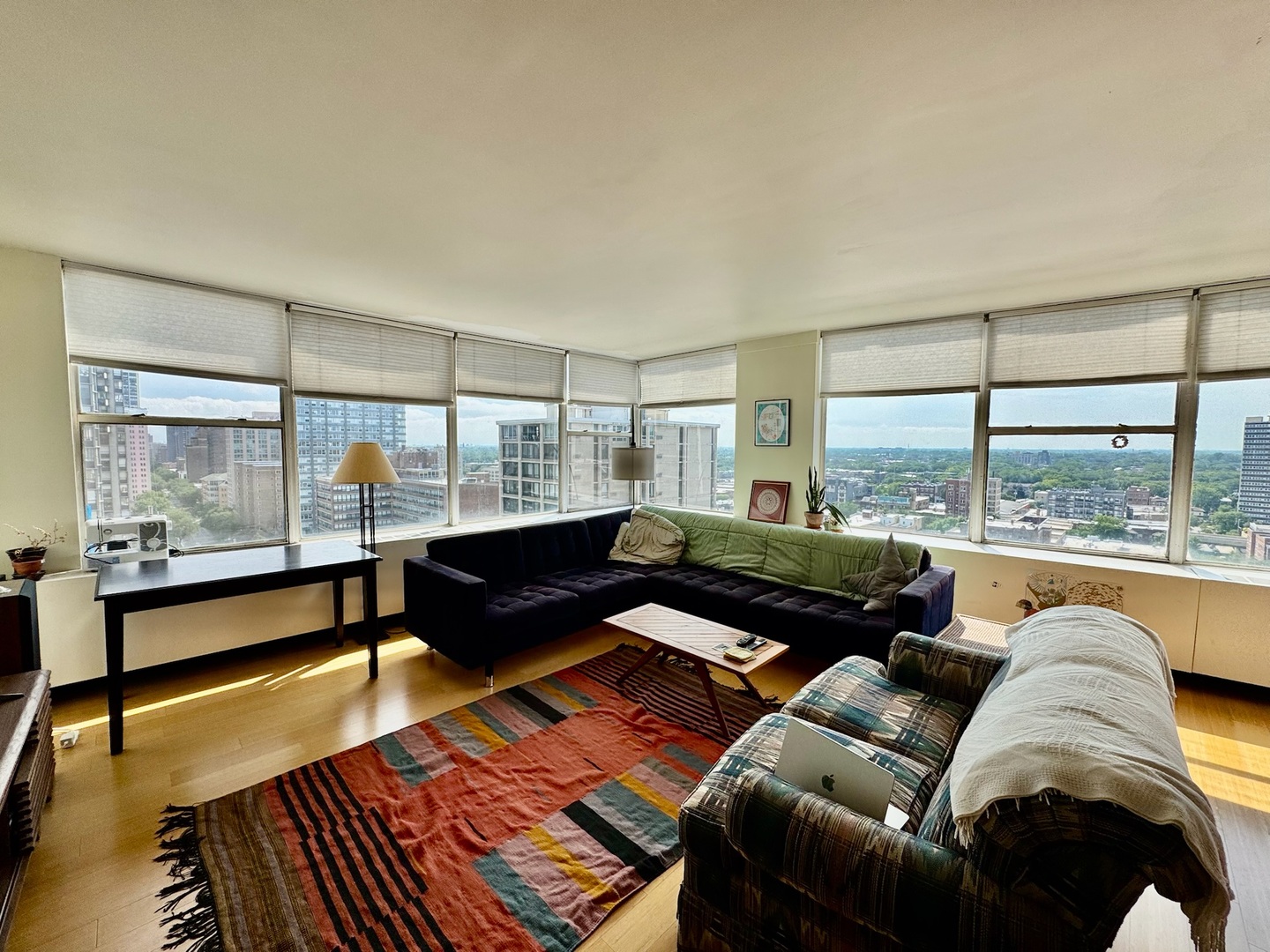 5757 North Sheridan Road, Unit 16H Chicago, IL 60660 - Photo 2 of 22 Gallery Image 2