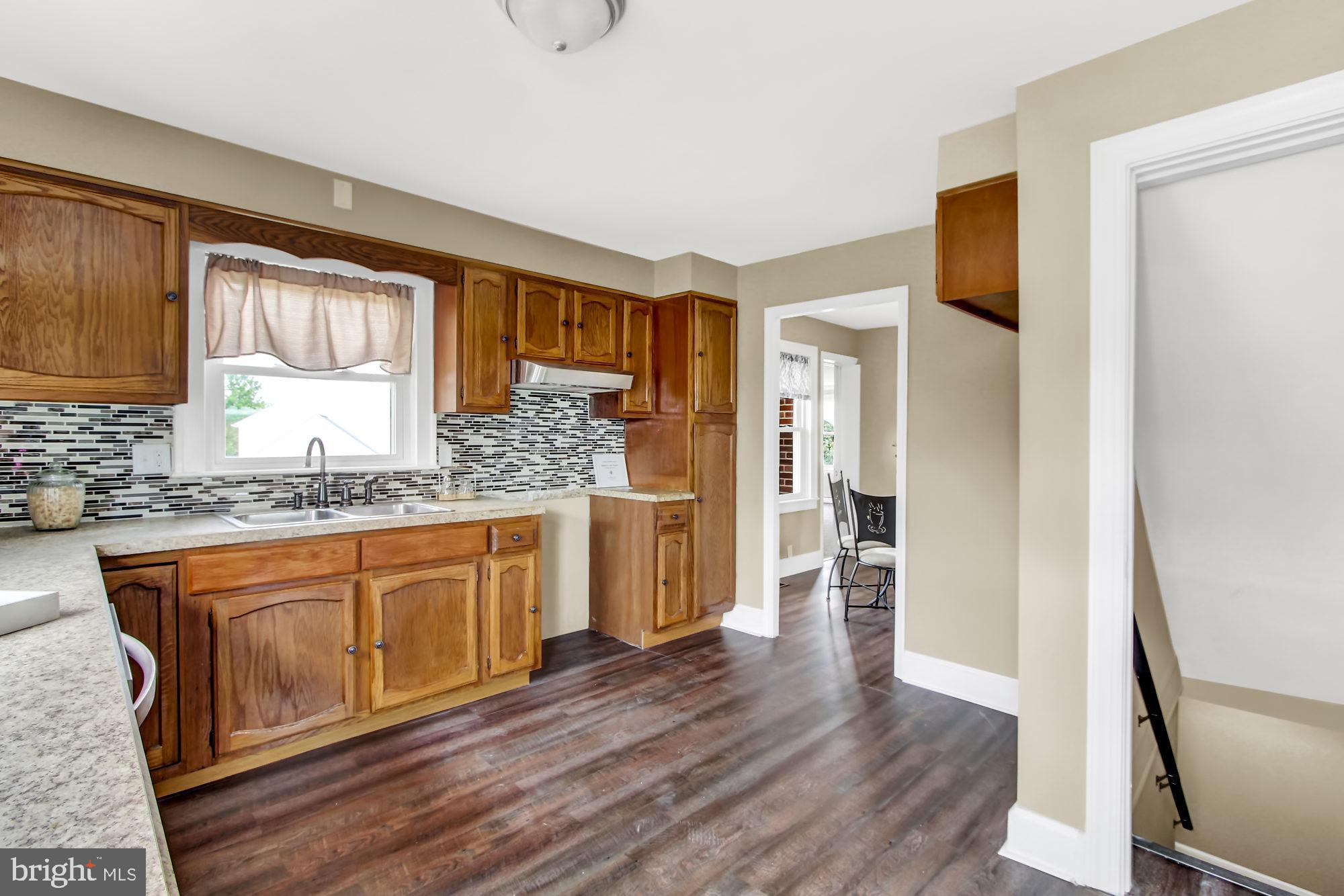 75 Windsor Road York, PA 17402 - Photo 8 of 29 Gallery Image 8