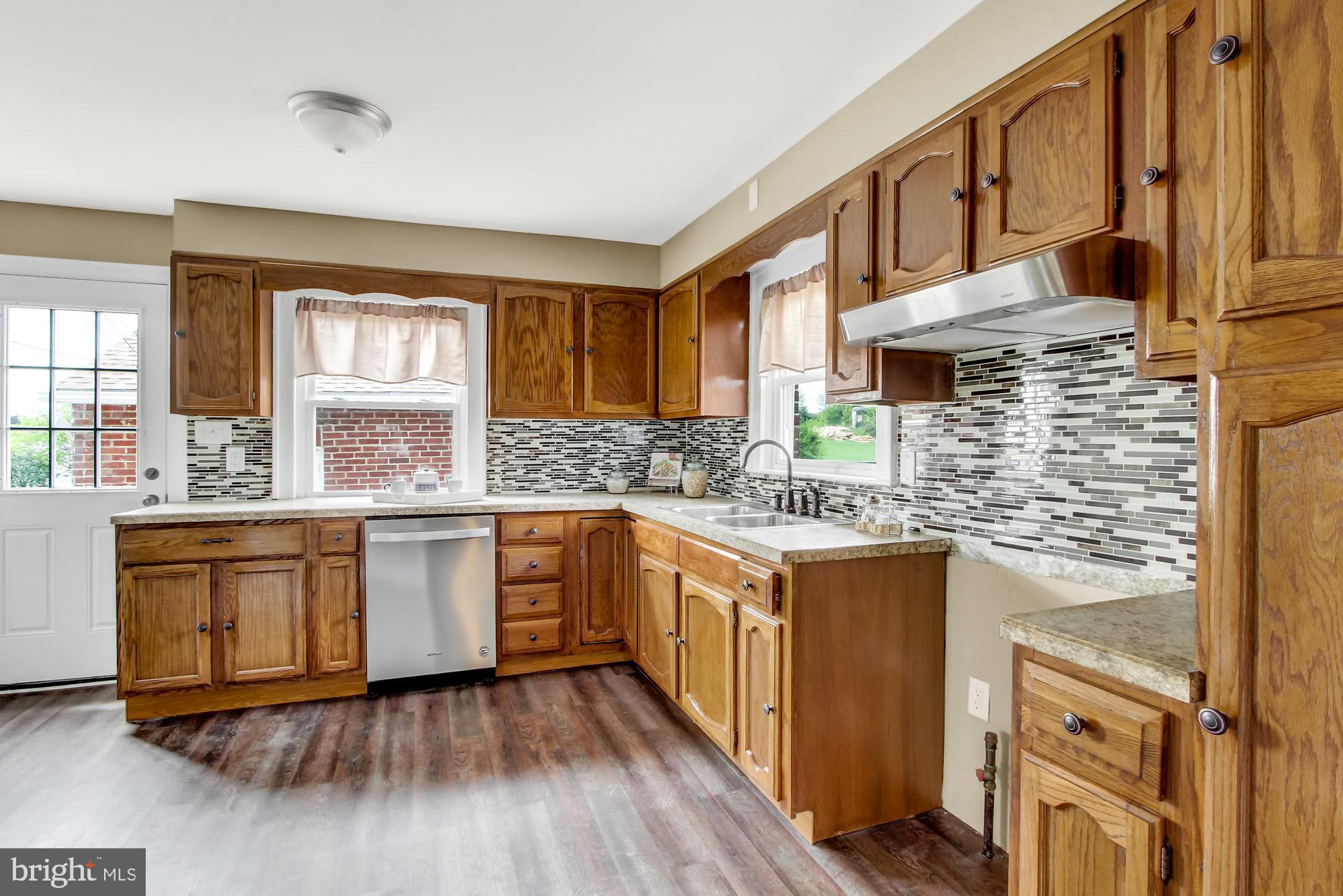 75 Windsor Road York, PA 17402 - Photo 10 of 29 Gallery Image 10