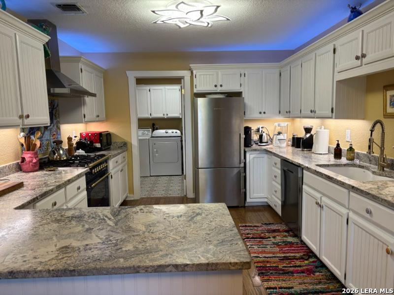 625 2nd Street Comfort, TX 78013 - Photo 9 of 45