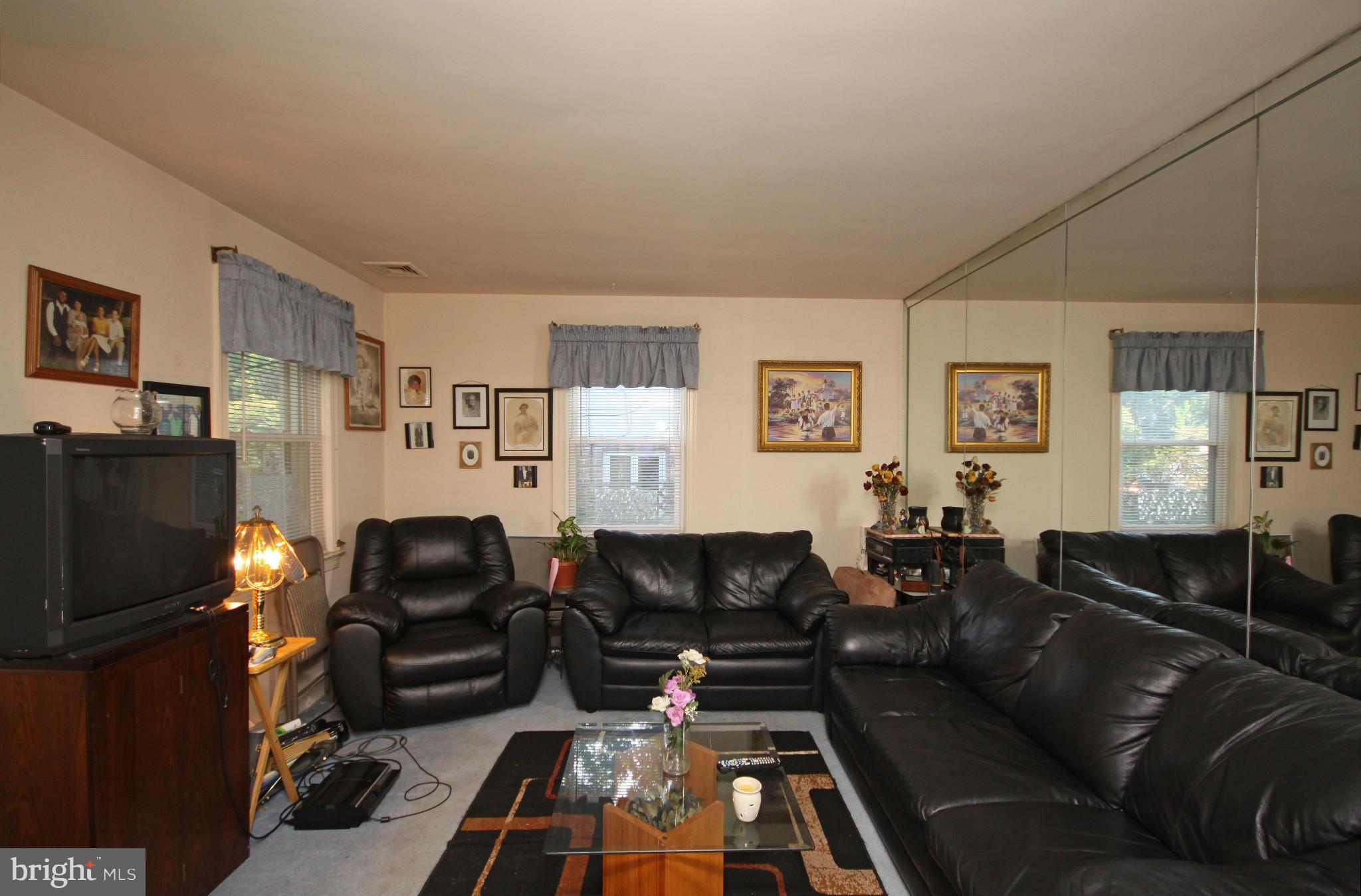 516 Mississippi Avenue Silver Spring, MD 20910 - Photo 2 of 30 Interior (General)