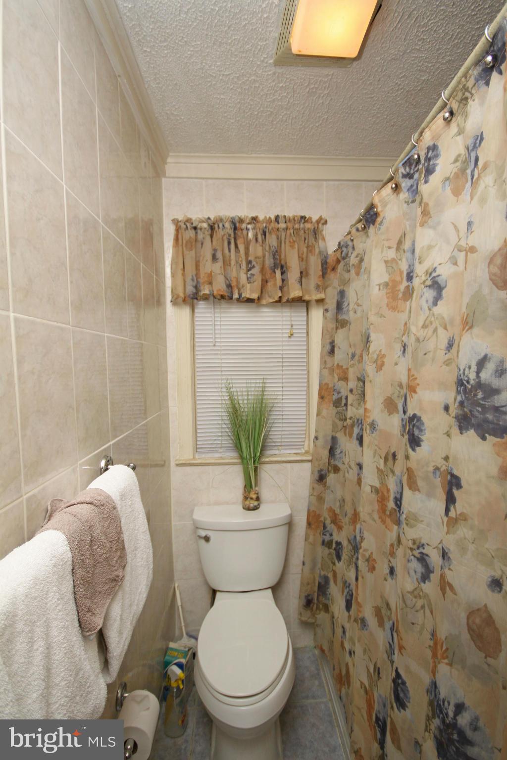 516 Mississippi Avenue Silver Spring, MD 20910 - Photo 15 of 30 Bath