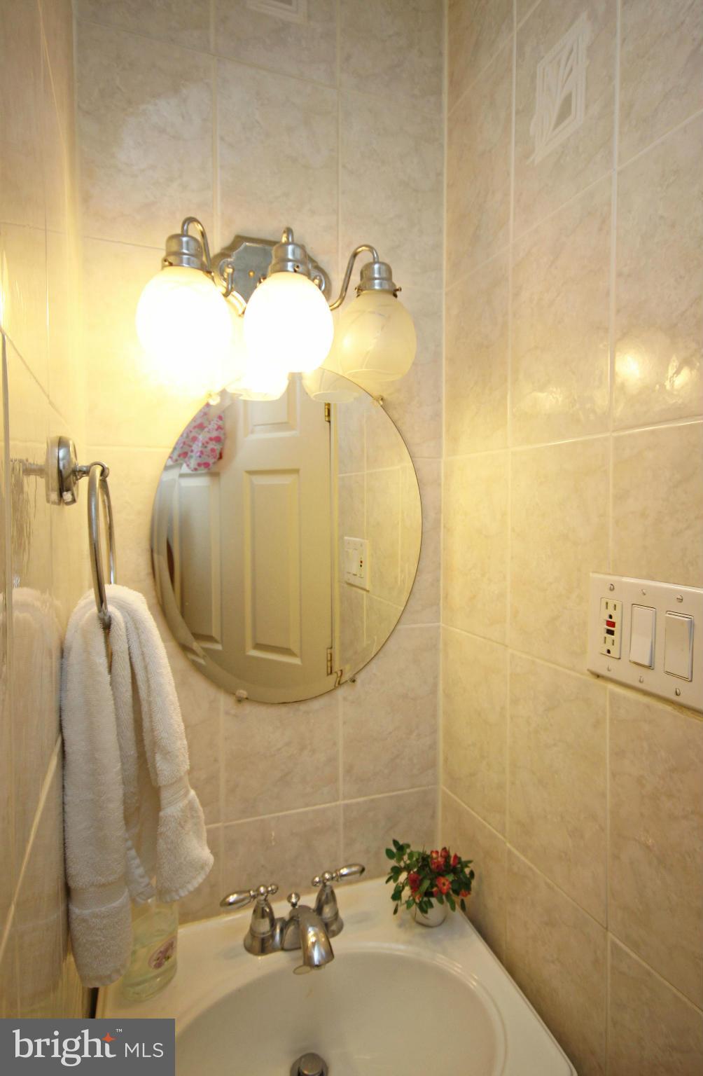 516 Mississippi Avenue Silver Spring, MD 20910 - Photo 16 of 30 Bath