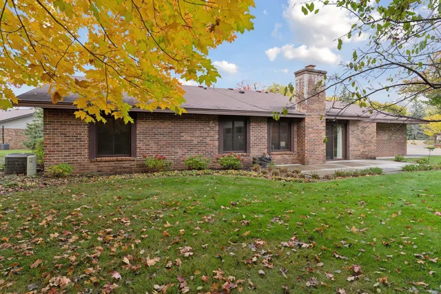 $399,900 | 981 Xene Lane North, Plymouth, MN 55447