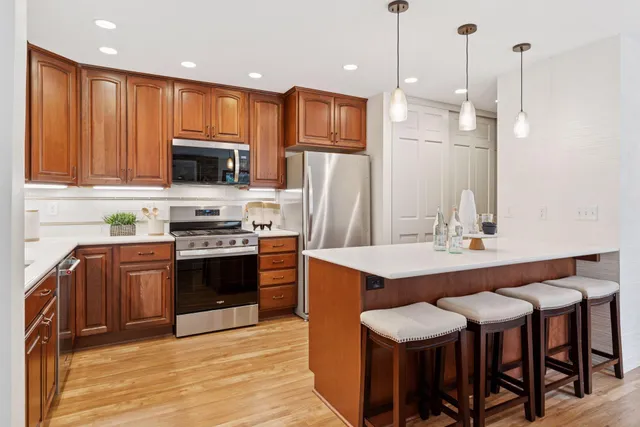 $399,900 | 981 Xene Lane North, Plymouth, MN 55447