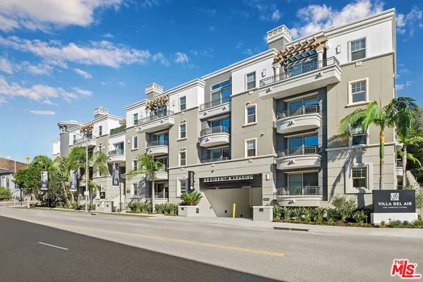 $5,695 | 130 South Sepulveda Boulevard, Unit 315, Los Angeles, CA 90049