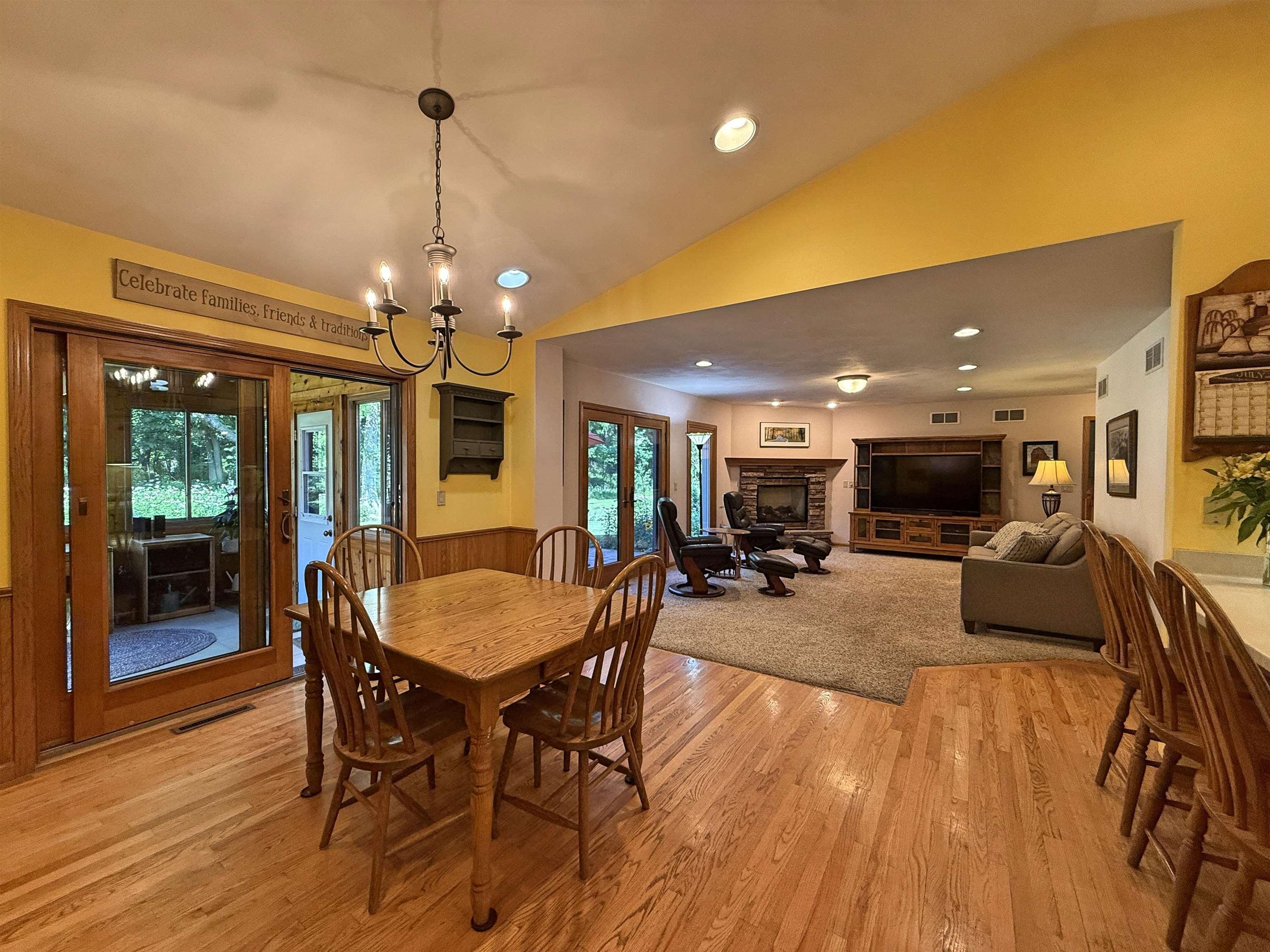5352 North River Road Janesville, WI 53545 - Photo 18 of 84