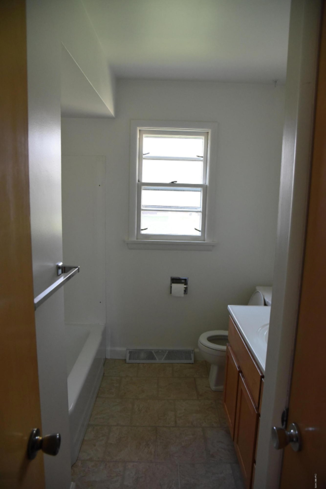 1523 Greenwich Road Muskegon, MI 49441 - Photo 13 of 23 DSC_0716