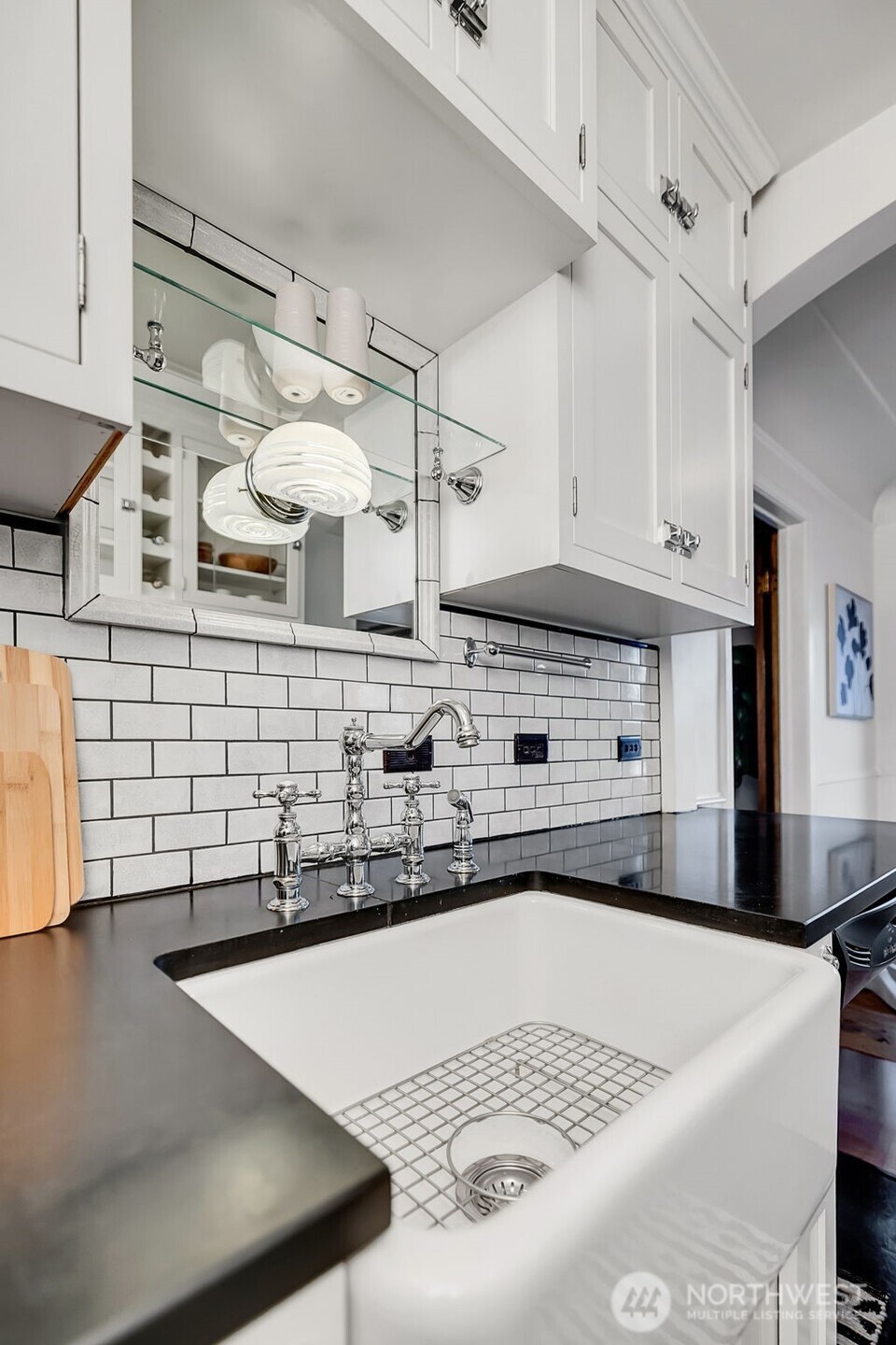 1120 17th Avenue, Unit 204 Seattle, WA 98122 - Photo 23 of 36