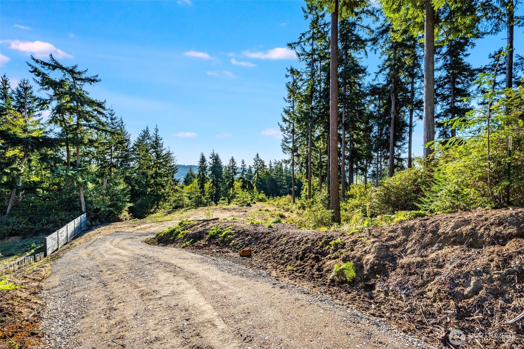 3681 Kingston Court Clinton, WA 98236 - Photo 11 of 37