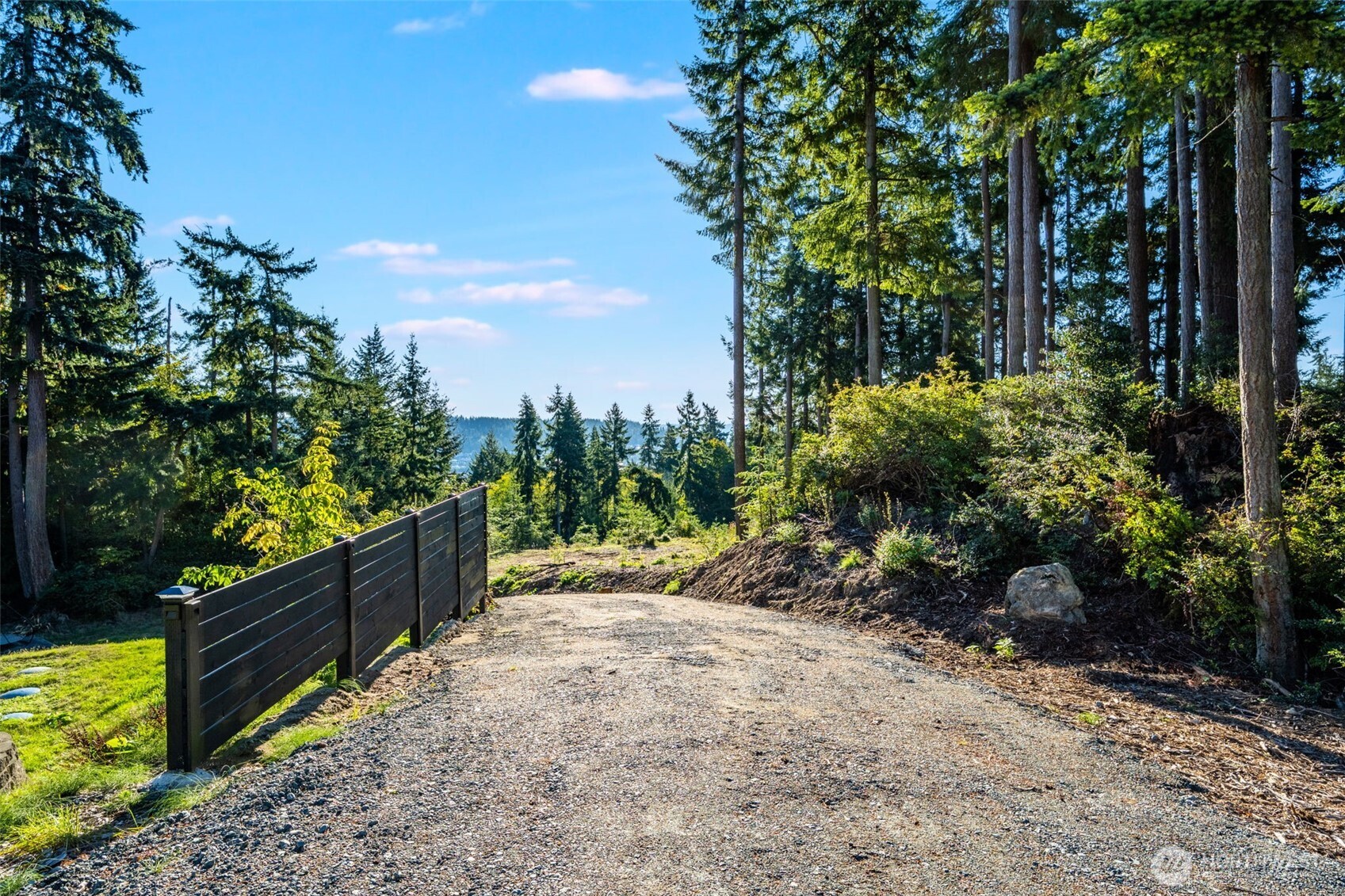 3681 Kingston Court Clinton, WA 98236 - Photo 10 of 37