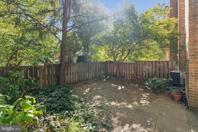 $650,000 | 7801 Byrds Nest Pass, Annandale, VA 22003