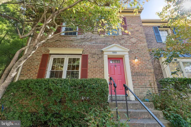 $650,000 | 7801 Byrds Nest Pass, Annandale, VA 22003