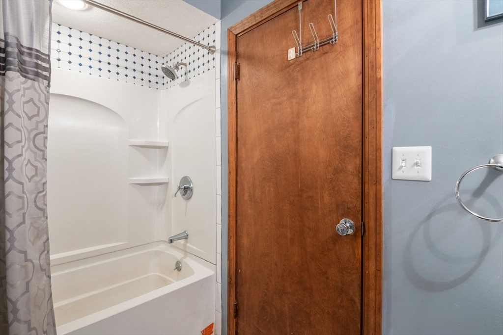 7 Everett Street Stoneham, MA 02180 - Photo 25 of 40