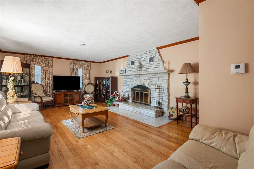 7 Everett Street Stoneham, MA 02180 - Photo 10 of 40