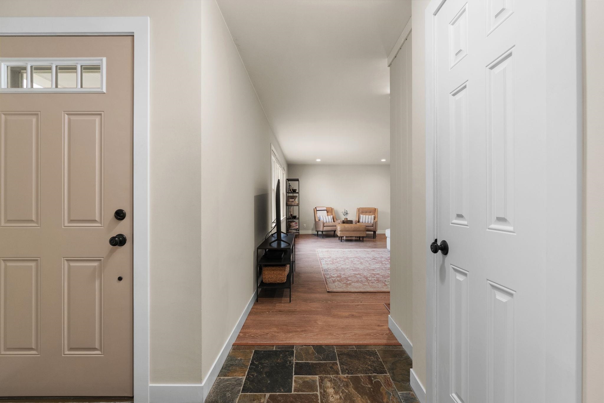 433 Seminole Road Janesville, WI 53545 - Photo 6 of 52
