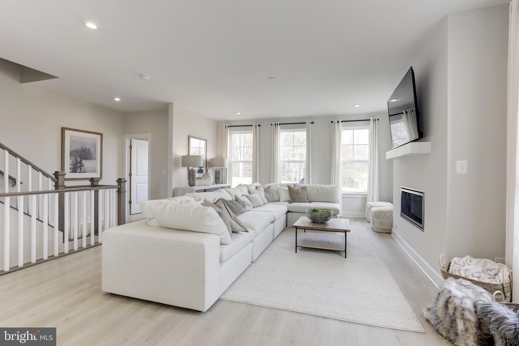 1544 Meadowlark Glen Road Dumfries, VA 22026 - Photo 13 of 45 Great Room