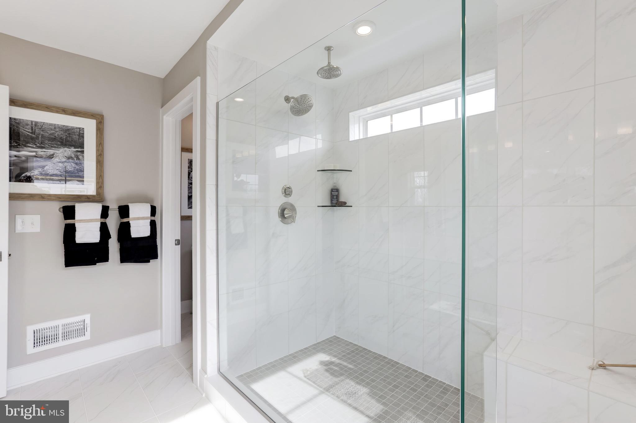 1544 Meadowlark Glen Road Dumfries, VA 22026 - Photo 28 of 45 Master Bathroom