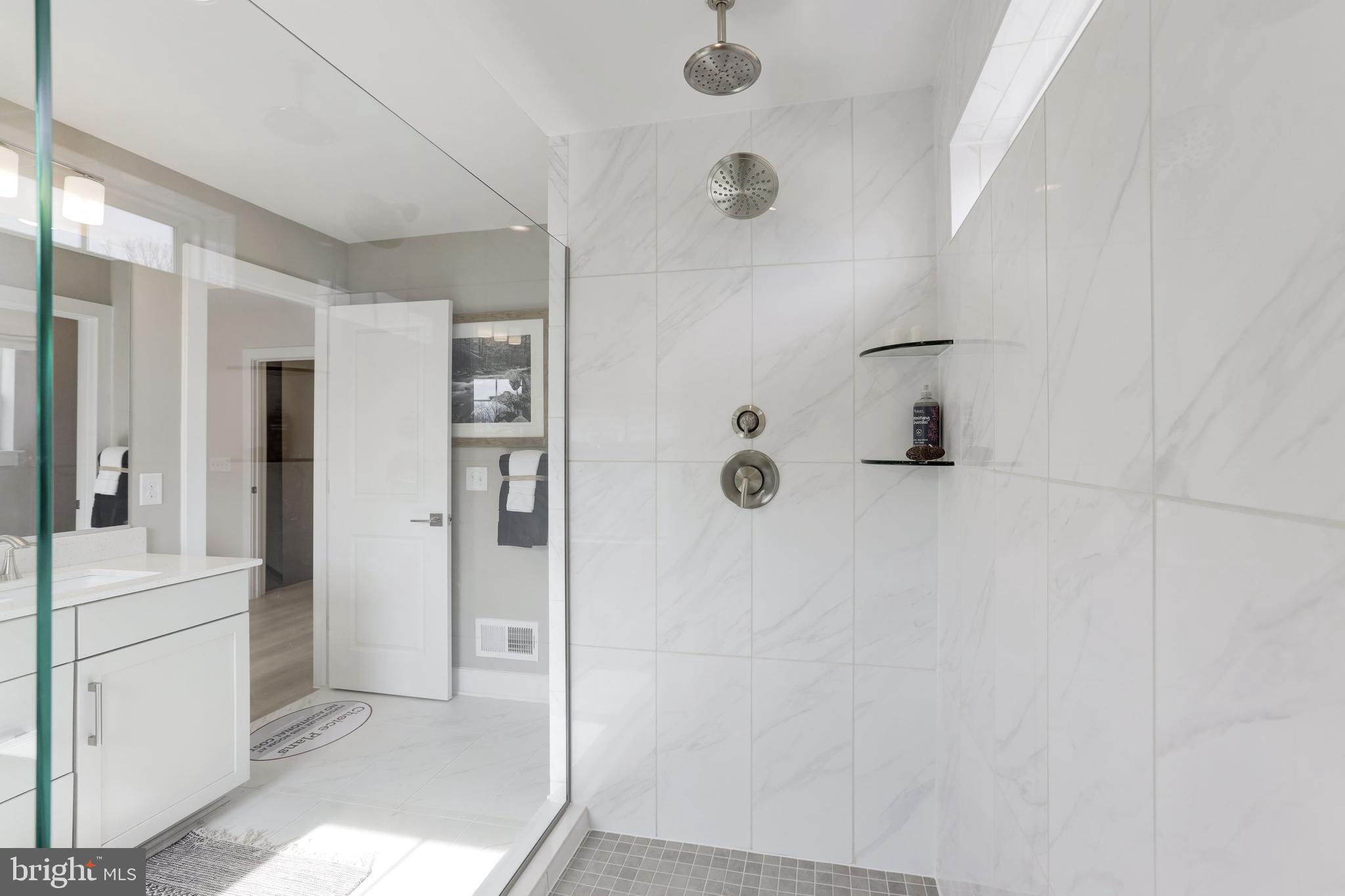 1544 Meadowlark Glen Road Dumfries, VA 22026 - Photo 29 of 45 Master Bathroom