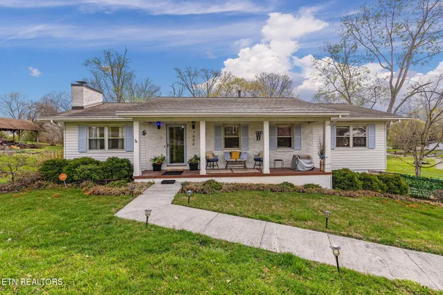 $420,000 | 7604 Berkshire Boulevard, Powell, TN 37849