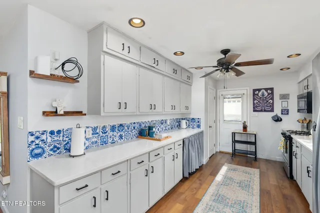 $420,000 | 7604 Berkshire Boulevard, Powell, TN 37849