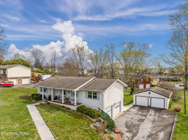 $420,000 | 7604 Berkshire Boulevard, Powell, TN 37849