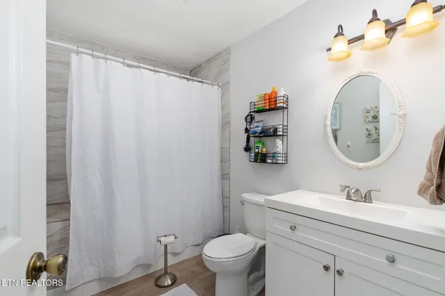 $420,000 | 7604 Berkshire Boulevard, Powell, TN 37849