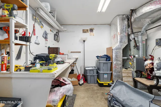 $420,000 | 7604 Berkshire Boulevard, Powell, TN 37849