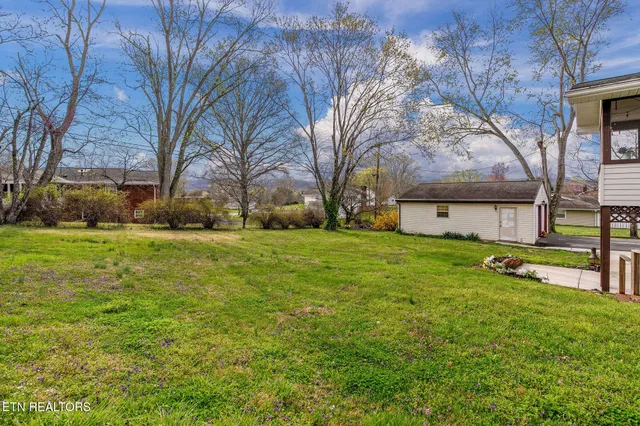 $420,000 | 7604 Berkshire Boulevard, Powell, TN 37849